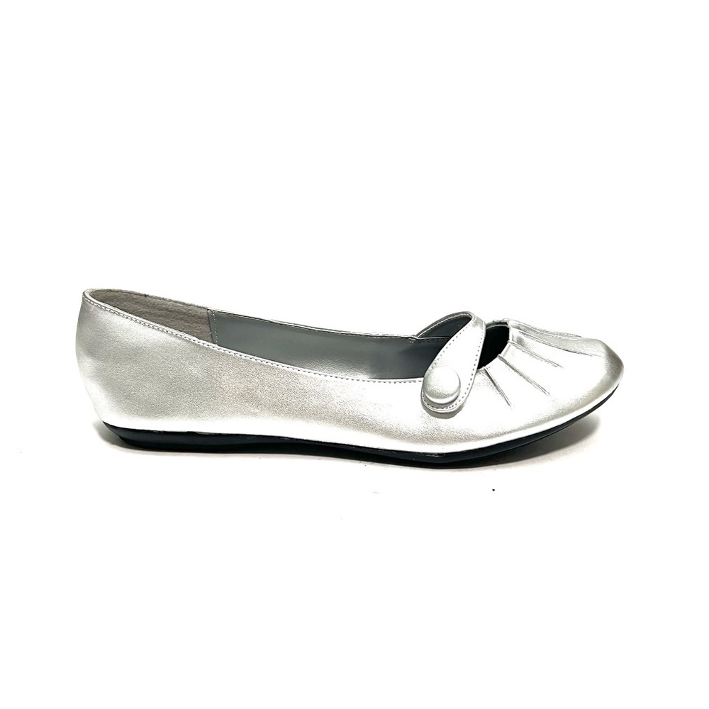 Vintage Y2K deadstock silver vegan leather Mary Jane flats